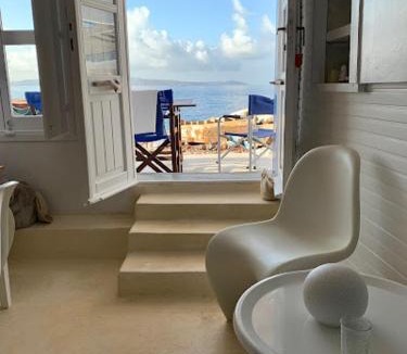 Oia House | Chalaris Armeni Villa