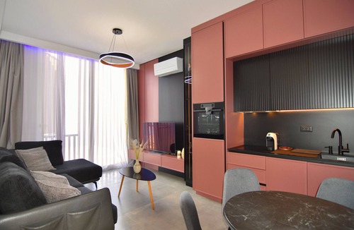 Jala Apartment | Charming 2-bedroom apartment in Green Coast