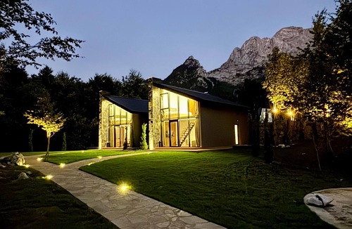 Shkoder County Villa | Charming 2 bedroom villa in Boge with private Hot Tub!