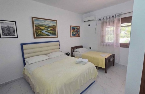 Tirana House | Charming 5-bedroom house with AC in vibrant Tiranë