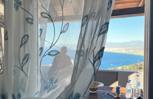 Rodhia House | Charming Iraklio Apartment With Private Entrance and Breathtaking Views