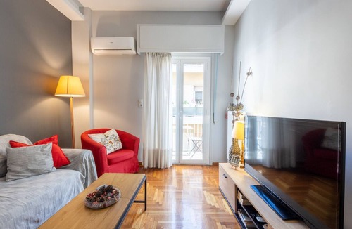 Thissio Apartment | Charming Retreat Below the Acropolis