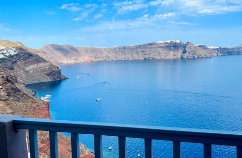 Oia Villa | Charming Santorini Villa | 1 Bedroom Villa | Wonderful Sea Views & Perfect