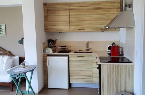 Ierapetra Apartment | Charming vacation apartment just a stone's throw from Agia Fotia beach