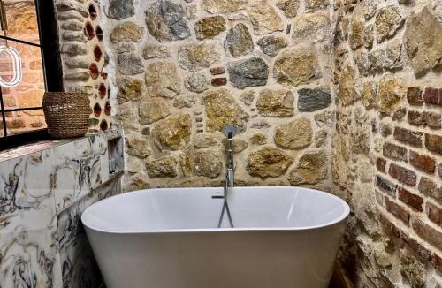 Dajt Hotel | Chateau Fasel