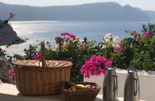 Oia Hotel | Chelidonia Traditional Villas