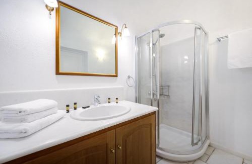 Oia Hotel | Chelidonia Traditional Villas