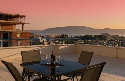 Vlore Apartment | Chic Apartament Free Parking