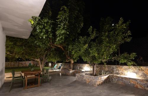 Almyrida House | Chrisi Holiday Home - 500 sqm Private Gardens & Nature View - 300m by the sea