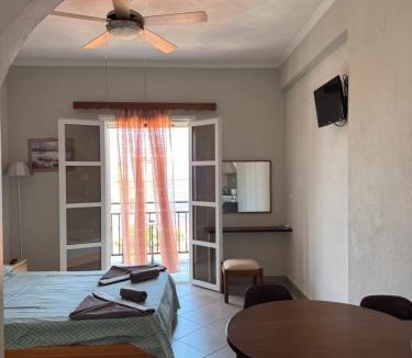 Agios Konstantinos Apartment | Christina Sea View