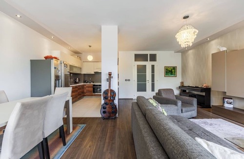Blloku Apartment | City Lights Apartment | 2BR with Balcony