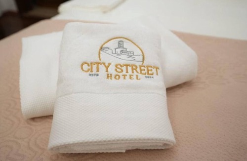 Gjirokaster Hotel | City Street Hotel