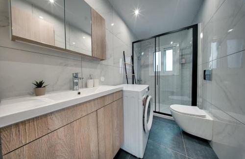 Metaxourgio Apartment | Citylife Urban Pulse with Jacuzzi