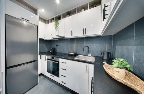 Metaxourgio Apartment | Citylife Urban Pulse with Jacuzzi