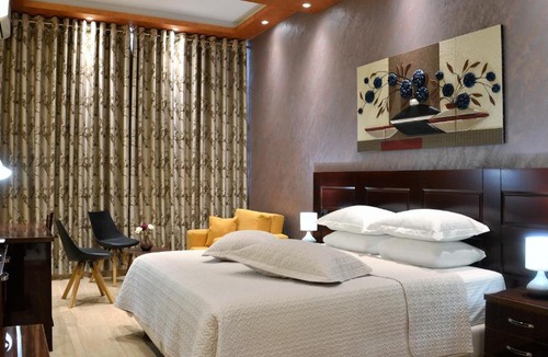 Mbrostar-Urë Hotel | Comfort Hotel