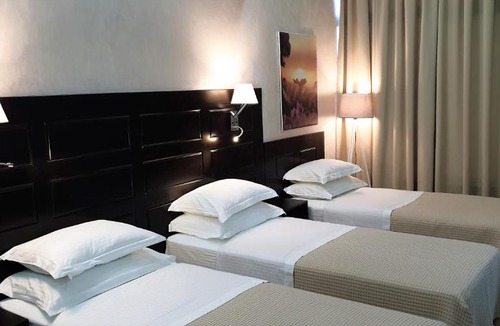 Mbrostar-Urë Hotel | Comfort Hotel