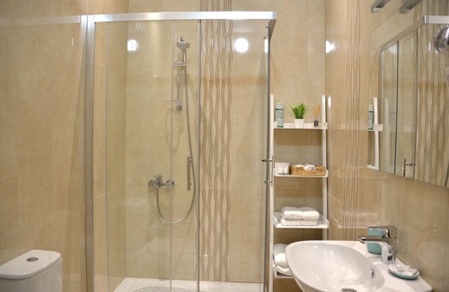 Mbrostar-Urë Hotel | Comfort Hotel