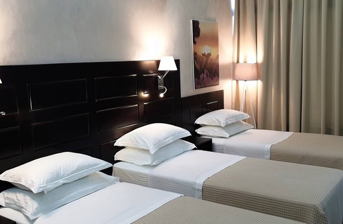 Mbrostar-Urë Hotel | Comfort Hotel