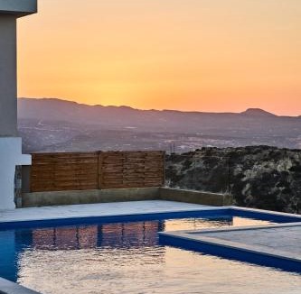 Sitia Villa | Comfortbnb-Theasis Suites, Sitia