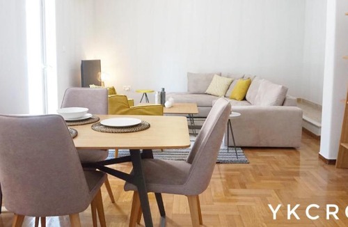 Neapoli Apartment | Comfy apartment only 5mins walk to Mt. Lycabettus
