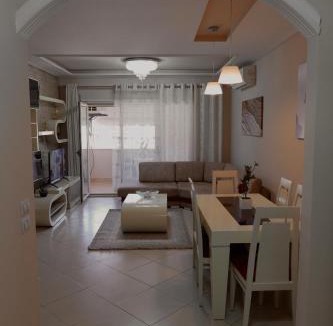 Kashar Apartment | Comfy flat in Astir Near bus and AC