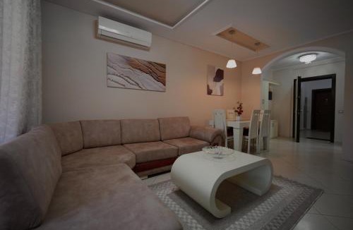 Kashar Apartment | Comfy flat in Astir Near bus and AC