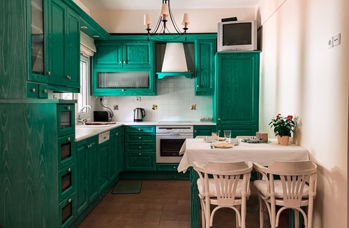 Porto Rafti Apartment | Coral Cottage House (Close to the airport & the sea)