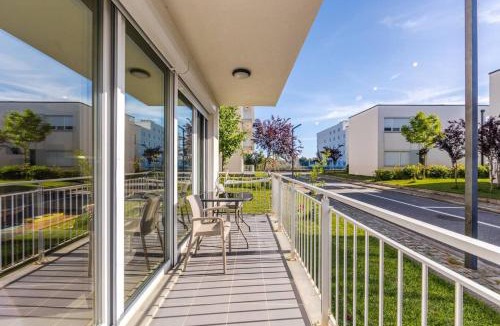 Sakës Apartment | Coral Talea Retreat Pool Access by PikHost