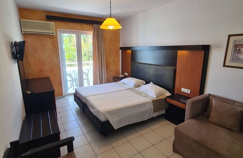 Tingaki Hotel | Corali Hotel