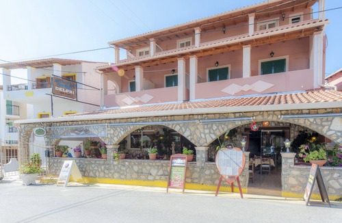 Agios Gordios Apartment | Corfu Delphi Studio 1 street side