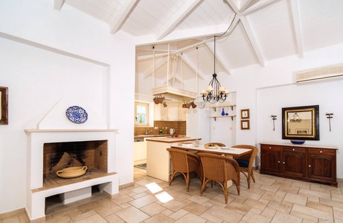Agios Nikitas Villa | Cosy Villa with Sea-and-Mountain Views near Agios Nikitas