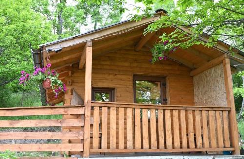 Prevalla Other | Cottage Kitka