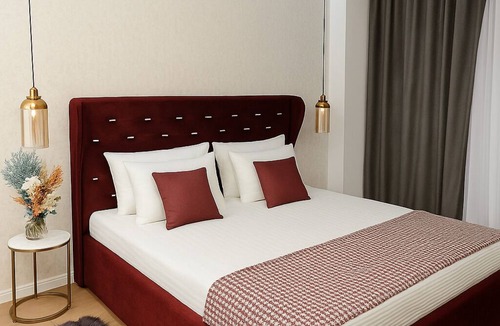 Tirana Hotel | Cozy 1-bedroom hotel in awesome Tiranë with AC