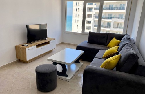 Shkembi i Kavajes Apartment | Cozy Apartment for Open-Minded Guests