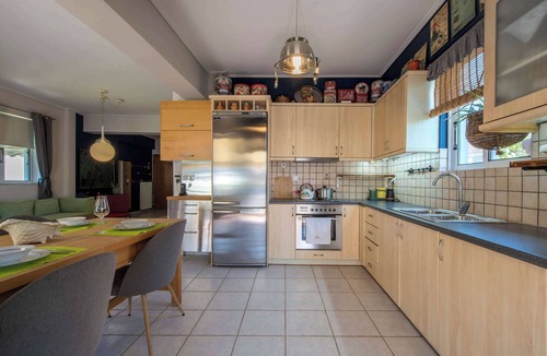 Athens Apartment | Cozy Apartment with Beautiful Balcony