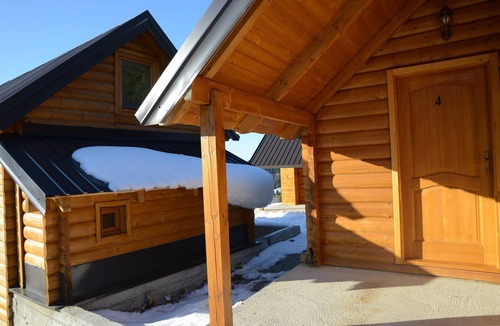 Vitomiricë House | Cozy Berane Stay in Ski Area with On-Site Restaurant - Standard Cottage
