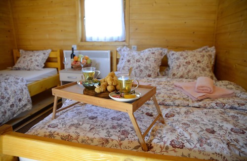 Vitomiricë House | Cozy Berane Stay in Ski Area with On-Site Restaurant - Lux Cottage