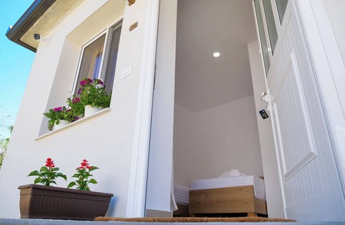 Berat House | Cozy bungalow in charming Roshnik Village 101