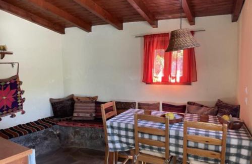 Gefyra House | Cozy house in the foot of the volcano Methana