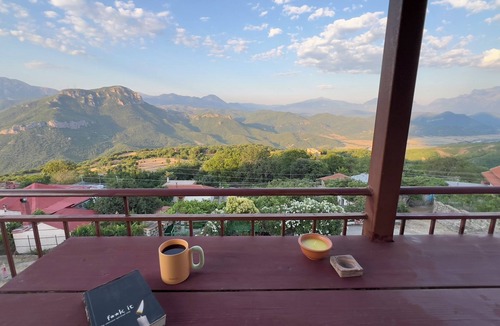Ioannina House | “Cozy Mountain Attic Near Përmet – Sleeps 8 with Epic Views!”