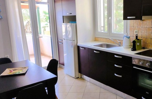 Kalami House | Cozy Olympia Apartment with pool