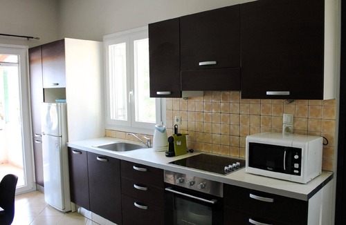 Kalami House | Cozy Olympia Apartment with pool