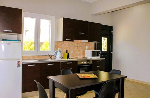 Kalami House | Cozy Olympia Apartment with pool