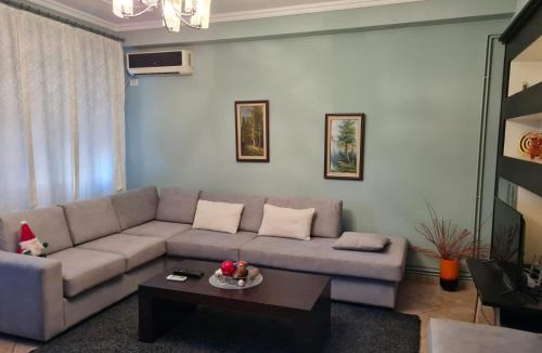 Blloku Apartment | Cozy & Spacious Apt - City Centre Wilson Square