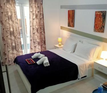 Petralona Apartment | Cozy spot apt next to metro station .