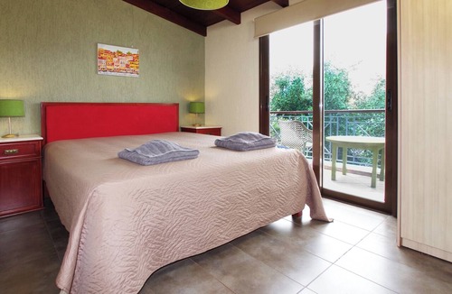 Daratsos Apartment | Cozy Villa with Swimming Pool Near the Sea