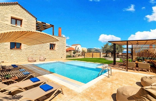 Kavallos House | Cretan Sunrise Villa Beheizter Privatpool by Interhome