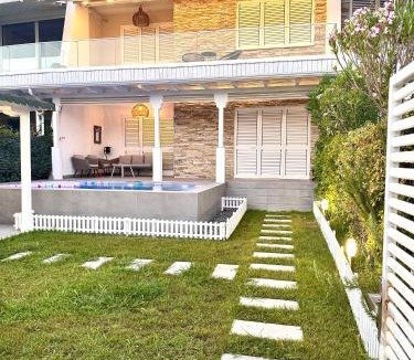 Ishem Villa | Crystal Pool Villa Bay of Lalzi