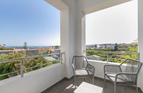 Daratsos Villa | Crystal Waves lux villa-Homeleader