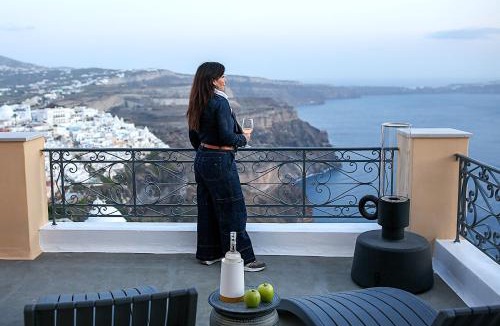 Fira Villa | D' Aniel Mansion